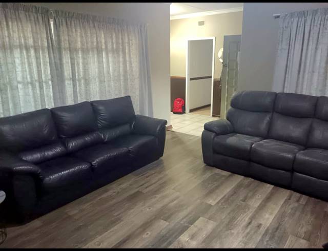3 BEDROOM HOUSE FOR SALE IN GENERAAL DE WET